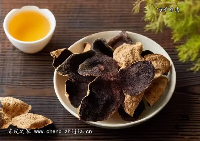 不同年份的陈皮使用方法不同，并不是年份越高就越好哦！