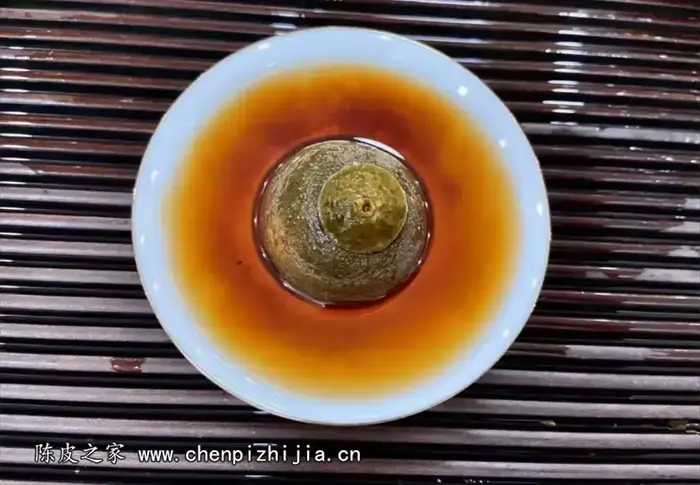 一颗小青柑可以泡多久