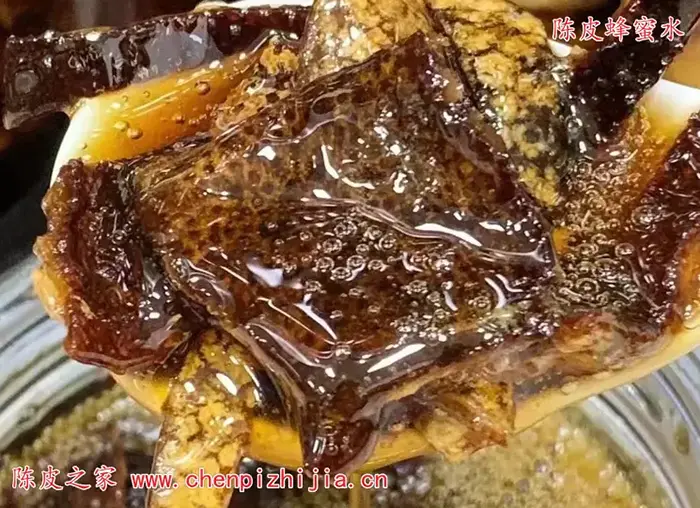 重感冒陈皮加蜂蜜熬水喝可以治疗嗓子痛吗
