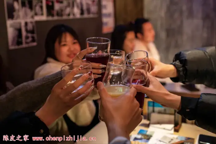 喝酒应酬的人适合喝陈皮