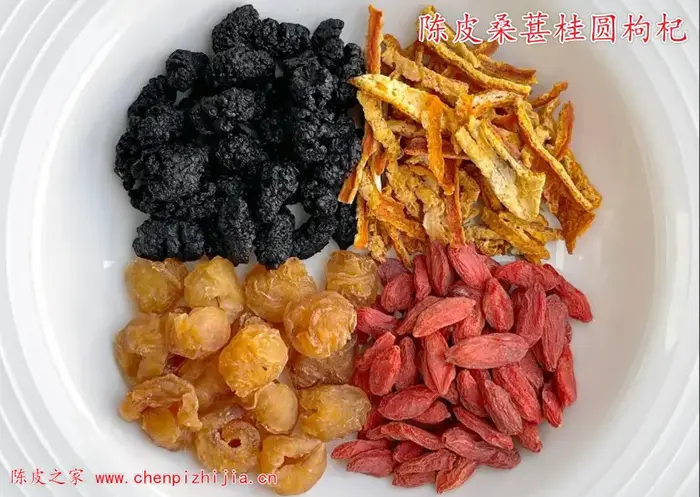 陈皮桑葚桂圆枸杞搭配泡水