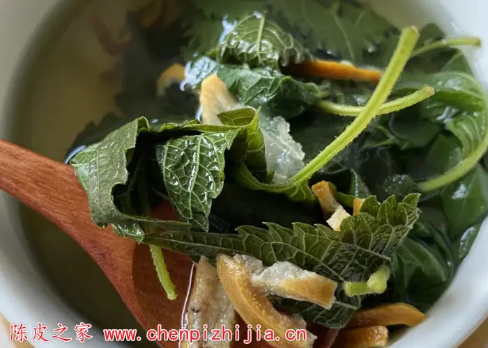 艾叶紫苏生姜橘皮金银花煮水喝的功效
